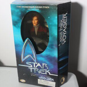 1999 Star Trek The Women Of Star Trek Captain Kathryn Janeway 12” Figure